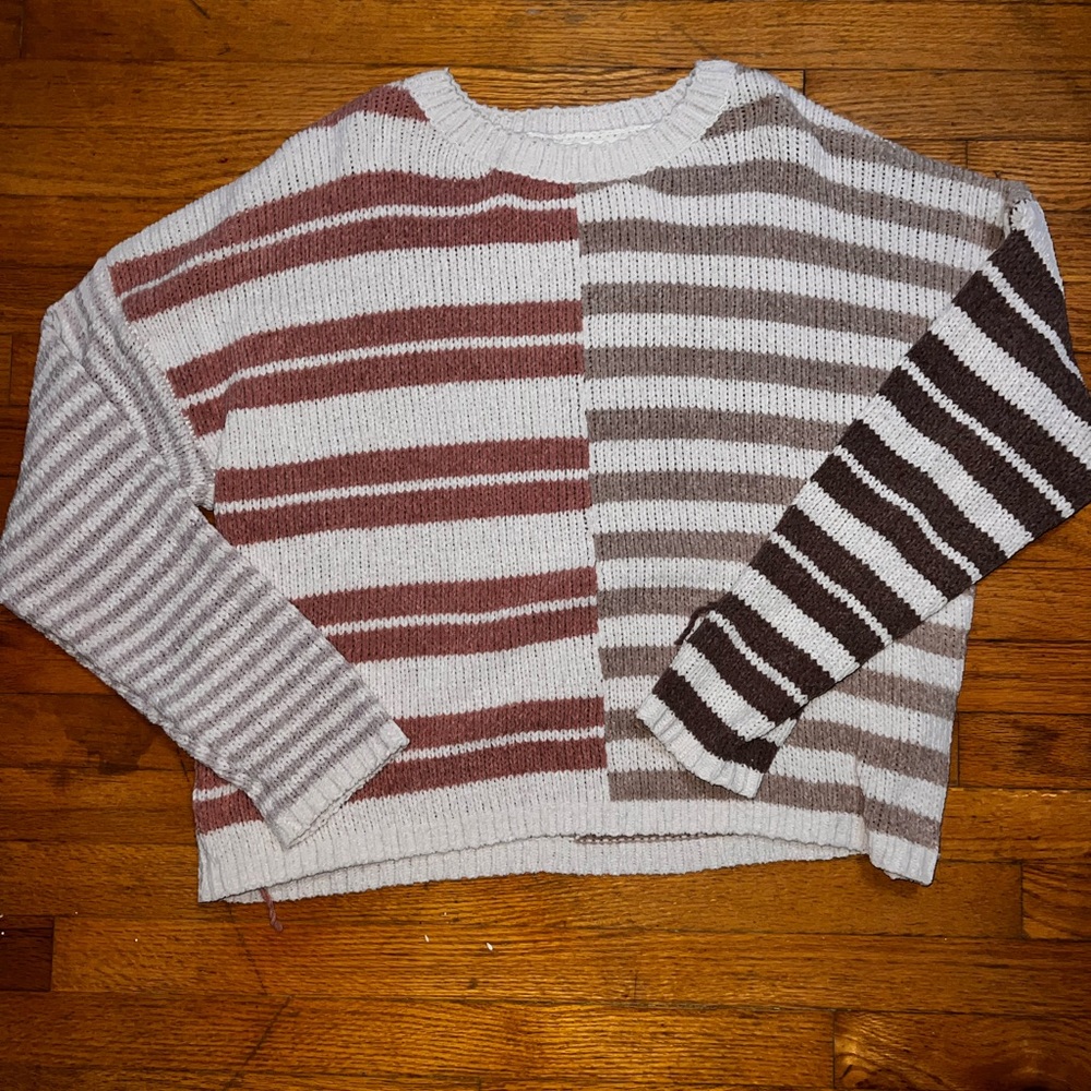 Stripped knitted sweater